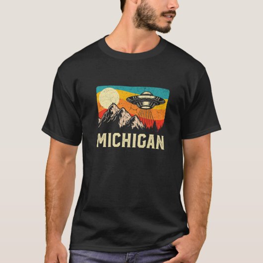 Michigan UFO Alien Raumschiff Berge Retro Hikin T-Shirt (Vorderseite)