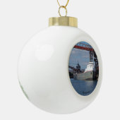 Michipicotenball oder Schneeflockenschmuck Keramik Kugel-Ornament (Links)