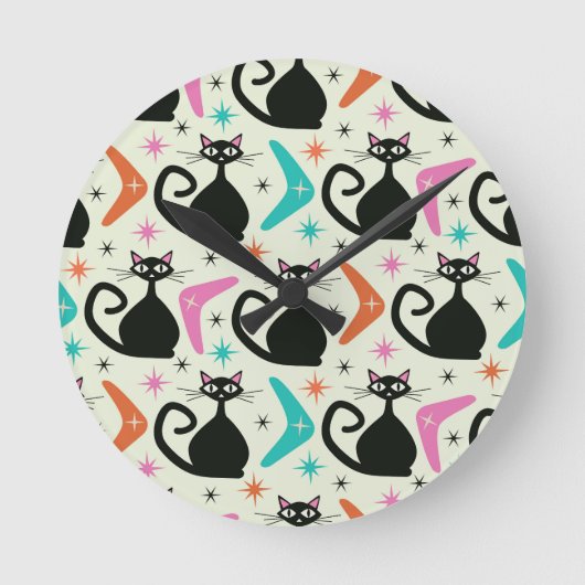 Mid Century Black Atomic Cats with Boomerangs  Runde Wanduhr (Vorderseite)