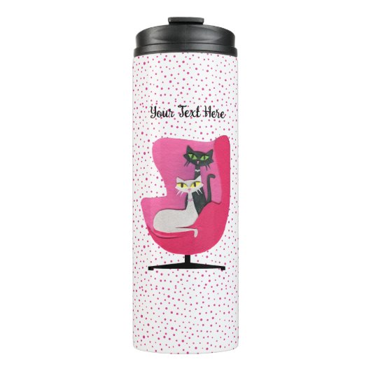 Mid Century Fancy Cats in Pink Chair Polka Dots Thermosbecher (Vorderseite)