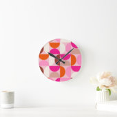 Mid Century Modern Abstract Pattern Pink Orange Runde Wanduhr (Zuhause)