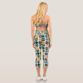 Mid-Century Modern Colored Retro Groovy Flowers Capri Leggings (Rückseite)