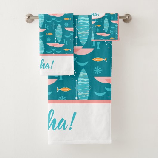 Mid Century Pink Catamaran - Blue Background Badhandtuch Set (Insitu)