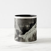 Midas an der Quelle des Flusses Pactolus Zweifarbige Tasse (Mittel)