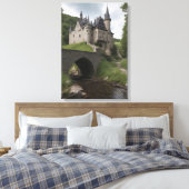 Midieval Castle by a Stream Leinwanddruck (Insitu (Schlafzimmer))