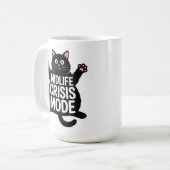 Midlife Crisis Mode Fat Black Cat Humor Kaffeetasse (Vorderseite Links)