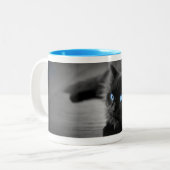 Midnight Blue Eyes — Schwarze Katze Kaffeetasse (Vorderseite Links)