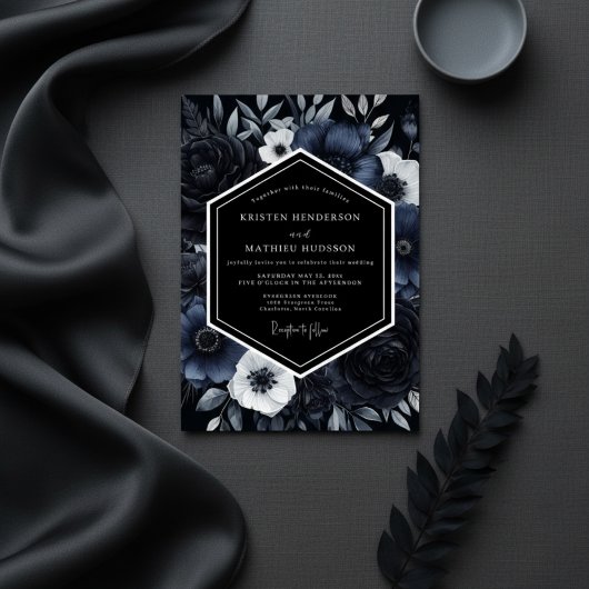 Midnight Blue Floral Opulence Wedding Einladung