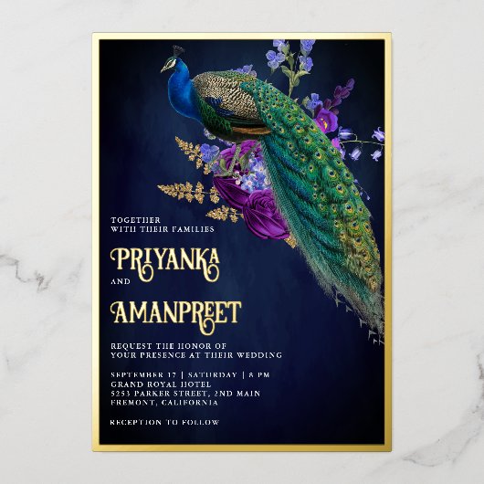 Midnight Blue Lila Floral Indian Peacock Wedding Folieneinladung (Vorderseite)