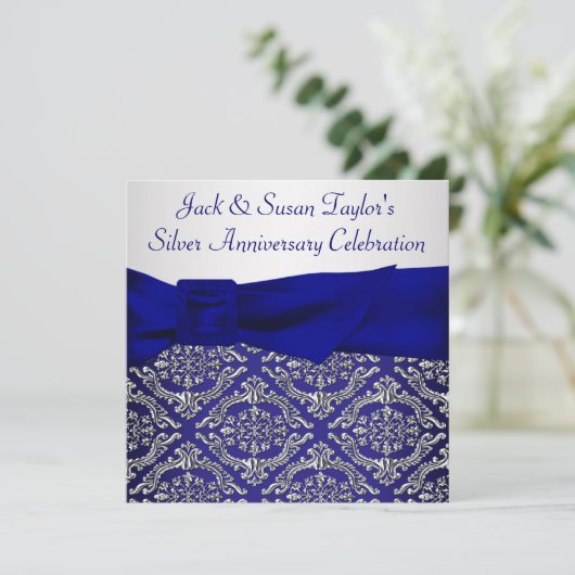 Midnight Blue Silver Damask 25-jähriges Party Einladung (Stehend Vorderseite)