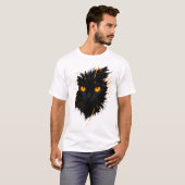 Midnight Gaze – Fiery-Eyed Black Cat Art T-Shirt (Vorne ganz)