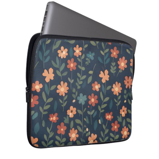 Midnight Meadow Hand-Painted Floral Pattern Laptopschutzhülle (Vorne Rechts)