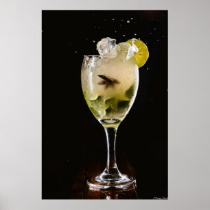Midnight Mojito: Dynamischer Eis- und Limettencock Poster