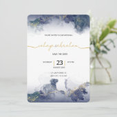 Midnight Sky & Gold Veins Moody Modern Wedding Einladung (Stehend Vorderseite)