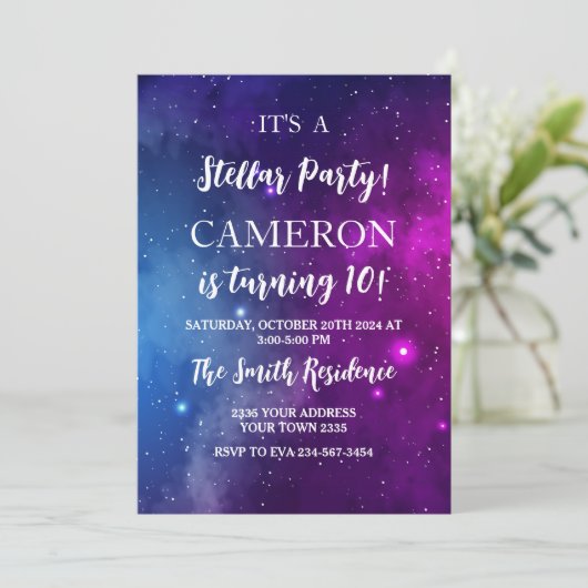 Midnight Sky & Shining Stars Galaxy Birthday Party Einladung (Stehend Vorderseite)