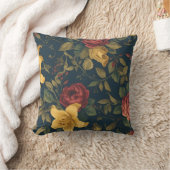Midnight Victorian Floral – Yellow Lilies & Roses  Kissen (Decke)