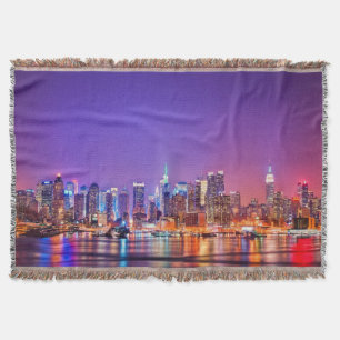 Midtown Manhattan nachts mit Reich Stae Decke