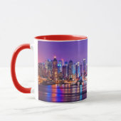 Midtown Manhattan nachts mit Reich Stae Tasse (Links)
