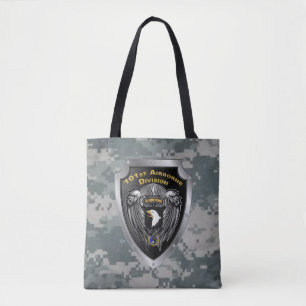 Mighty 101. Im Flugzeug Division Tasche