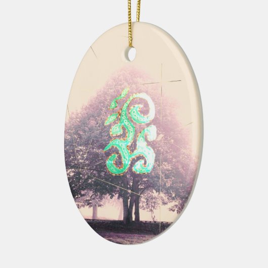 Mighty Tree in Nebel Mystery Symbol Keramik Ornament (Links)