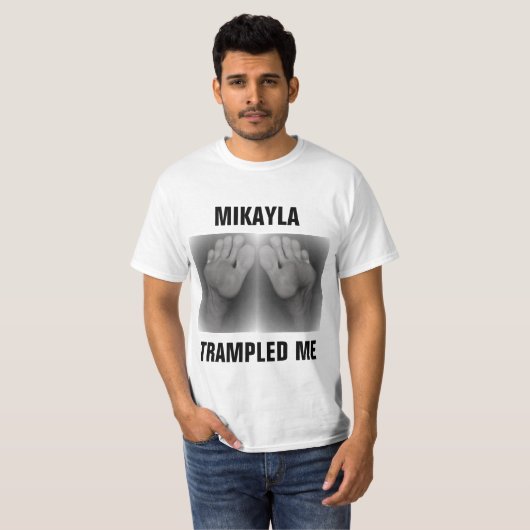 MIKAYLA-TRAMPEL T-Shirt (Vorne ganz)