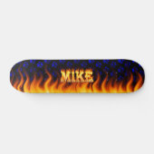 Mike Skateboard Feuer und Flammen Design. (Horizontal)