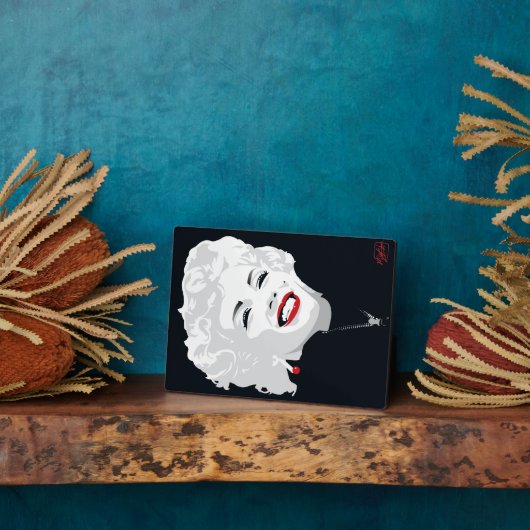 Miki Marilyn Fotoplatte (Seite)