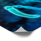 Mikroskopischer Blick von Spermien, die gegen Ei s Poster (Ecke)