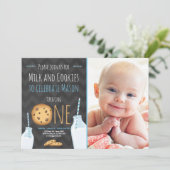 Milch und Cookies Erster Geburtstag Einladungsjung Einladung (Stehend Vorderseite)