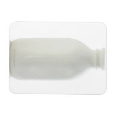 Milchflasche auf weißem Hintergrund Magnet (Horizontal)