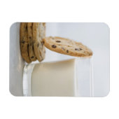 Milchglas und Kekse, nah Magnet (Horizontal)