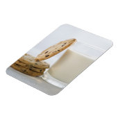 Milchglas und Kekse, nah Magnet (Linke Seite)