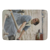 Milchmädchen auf einem Ruderboot (von Albert Edelf Badematte (Vorderseite)