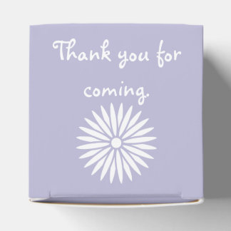 Milchprodukte und Schmetterlinge in der Lavender-G Geschenkschachtel