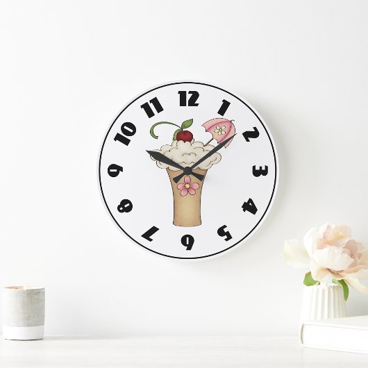 Milchshake mit einer Schirmuhr Große Wanduhr