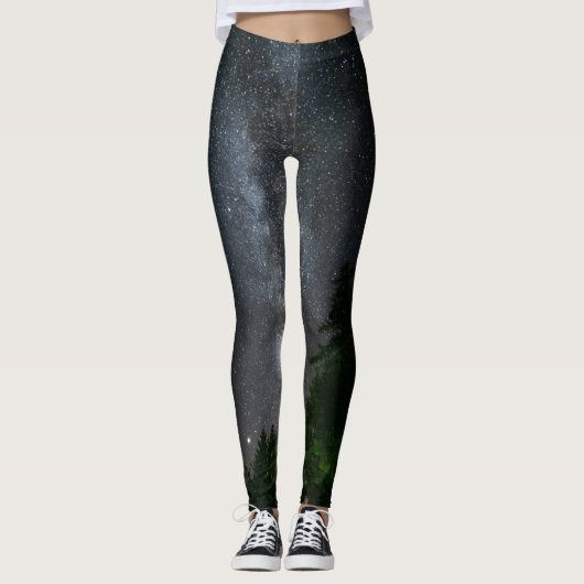 Milchstraße über Fichtenwald Leggings (Vorderseite)