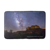 Milchstraße über Kathedrale Rock, Arizona Badematte (Vorderseite)