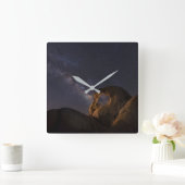 Milchstraße und Cyclops-Arch | Alabama Hills Quadratische Wanduhr (Zuhause)