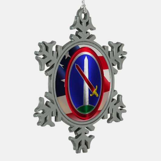 Militärbezirk Washington Keepake Schneeflocken Zinn-Ornament (Links)