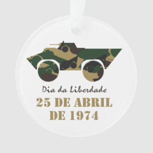 Militärfahrzeug-Symbol der Revolution vom 25. Apri Ornament