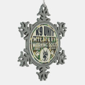 Militärfunktions-Hunde der Einheits-K9 Schneeflocken Zinn-Ornament (Links)