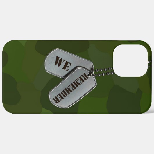 Militärhundemarke auf grüner Tarnung Case-Mate iPhone Hülle (Hinten (horizontal))