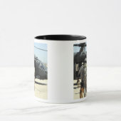 Militärische Arbeitshundler an Bord eines Hubschra Tasse (Zentrum)