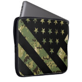 Militärische digitale Camouflage US-Flagge Laptopschutzhülle (Vorne Rechts)