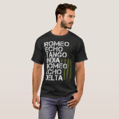 Militärische Männer Frauen Phonetischer Alphabet R T-Shirt (Vorne ganz)