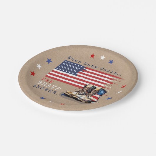 Militärische US-Fahne stimuliert RUSTIK auf dem We Pappteller (Schrägansicht)