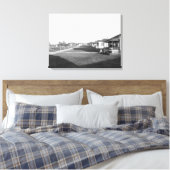 Militärische Zuhause im Wohngebiet von Fort Meade Leinwanddruck (Insitu (Schlafzimmer))