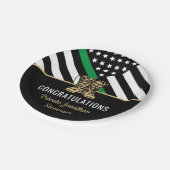 Militärischer Abschluss der dünnen grünen Flagge Pappteller (Schrägansicht)