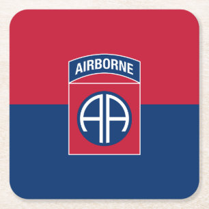 Militärischer Kriegsveteran der 82. Im Flugzeug Di Rechteckiger Pappuntersetzer