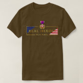 Militärisches Lila Herz Real Heroes Wear Lila  T-Shirt (Design vorne)